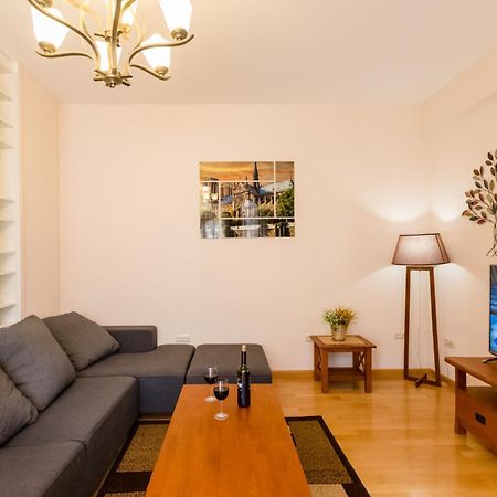 Downtown Two-Bedroom Apartment Ll Tiflis Dış mekan fotoğraf