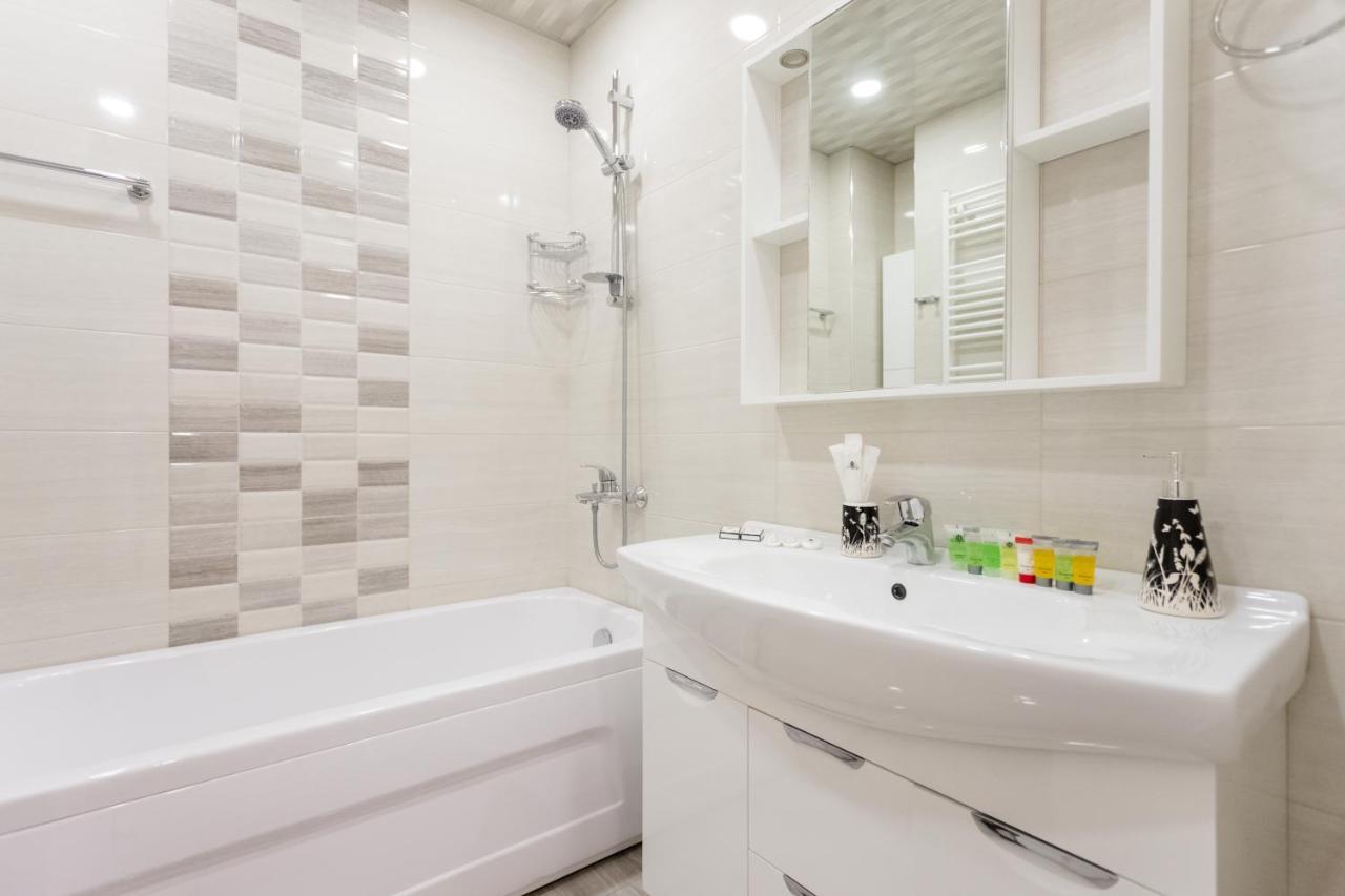 Downtown Two-Bedroom Apartment Ll Tiflis Dış mekan fotoğraf